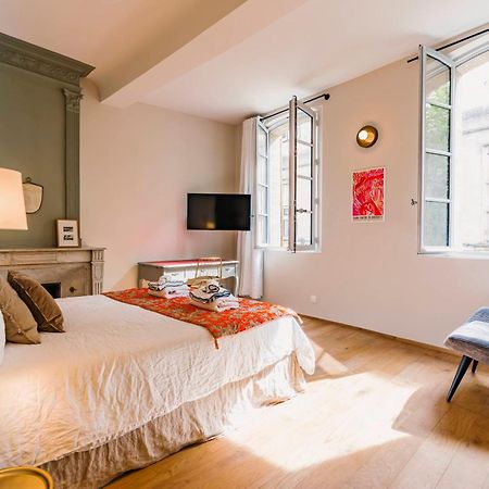 Le Petit Avignon - Chambres & Appartement A Deux Pas Du Pont D'Avignon Et Du Palais Des Papes Buitenkant foto
