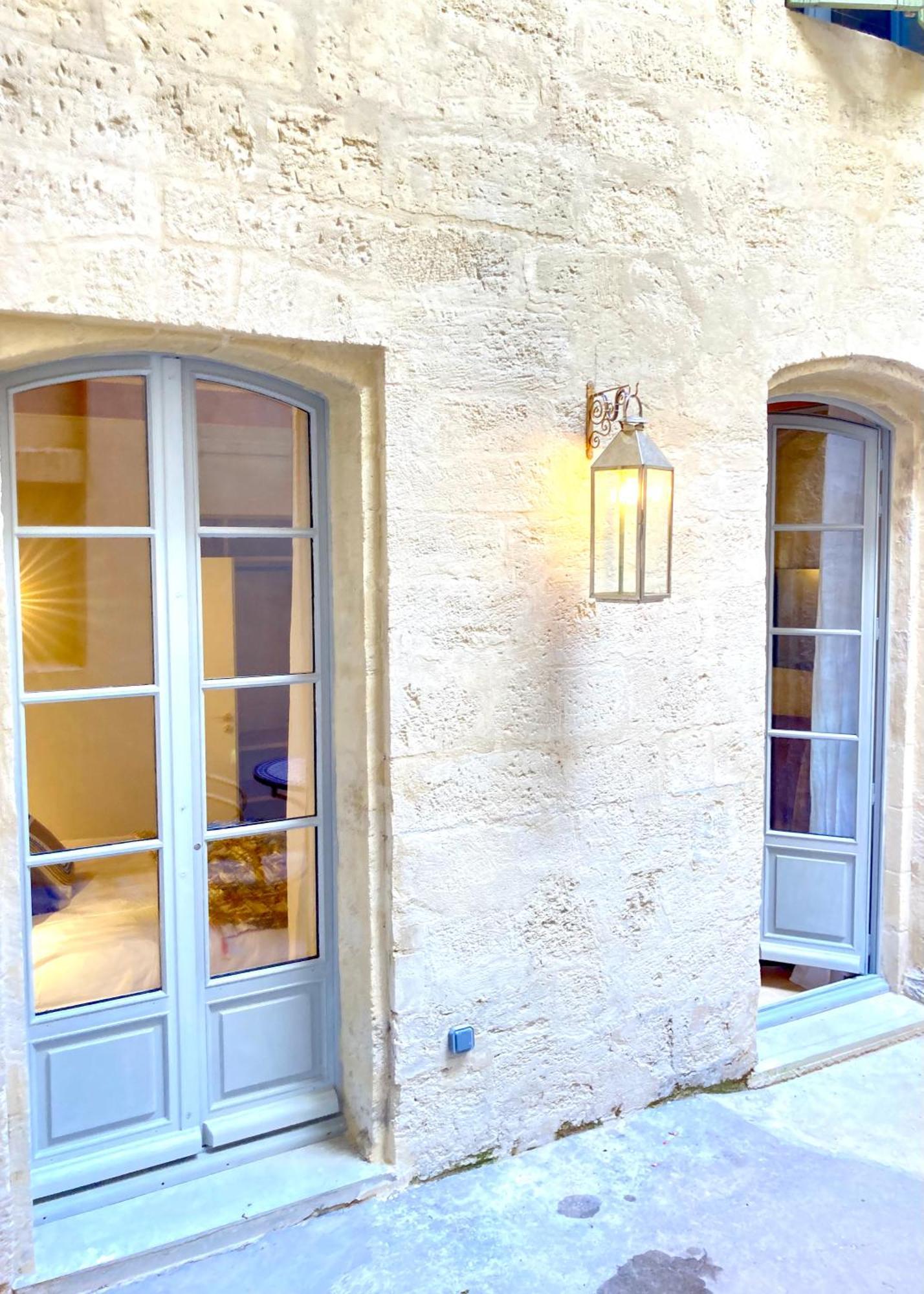 Le Petit Avignon - Chambres & Appartement A Deux Pas Du Pont D'Avignon Et Du Palais Des Papes Buitenkant foto