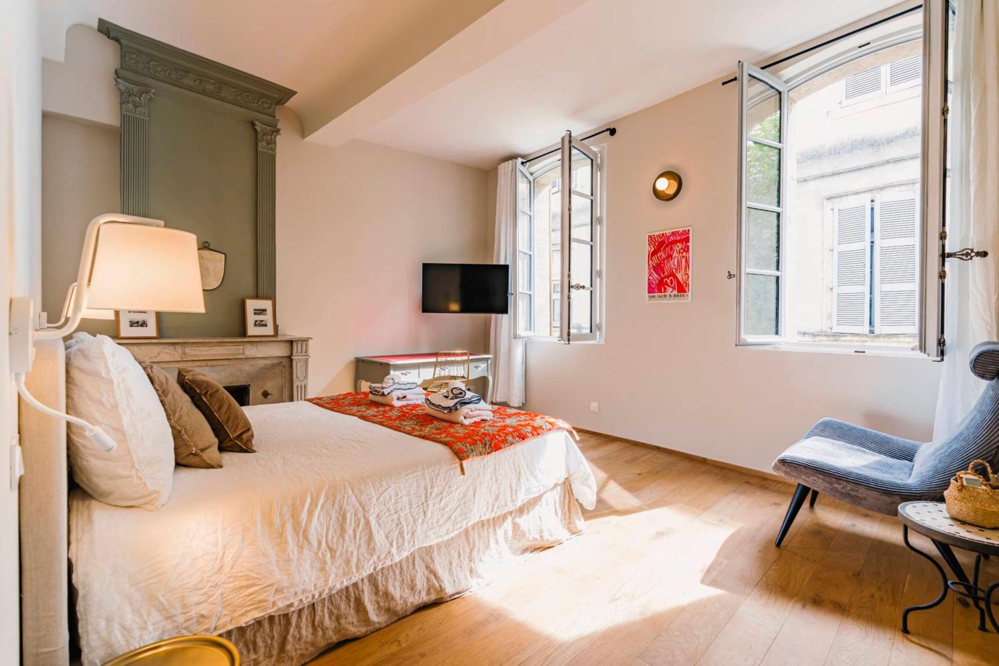 Le Petit Avignon - Chambres & Appartement A Deux Pas Du Pont D'Avignon Et Du Palais Des Papes Buitenkant foto