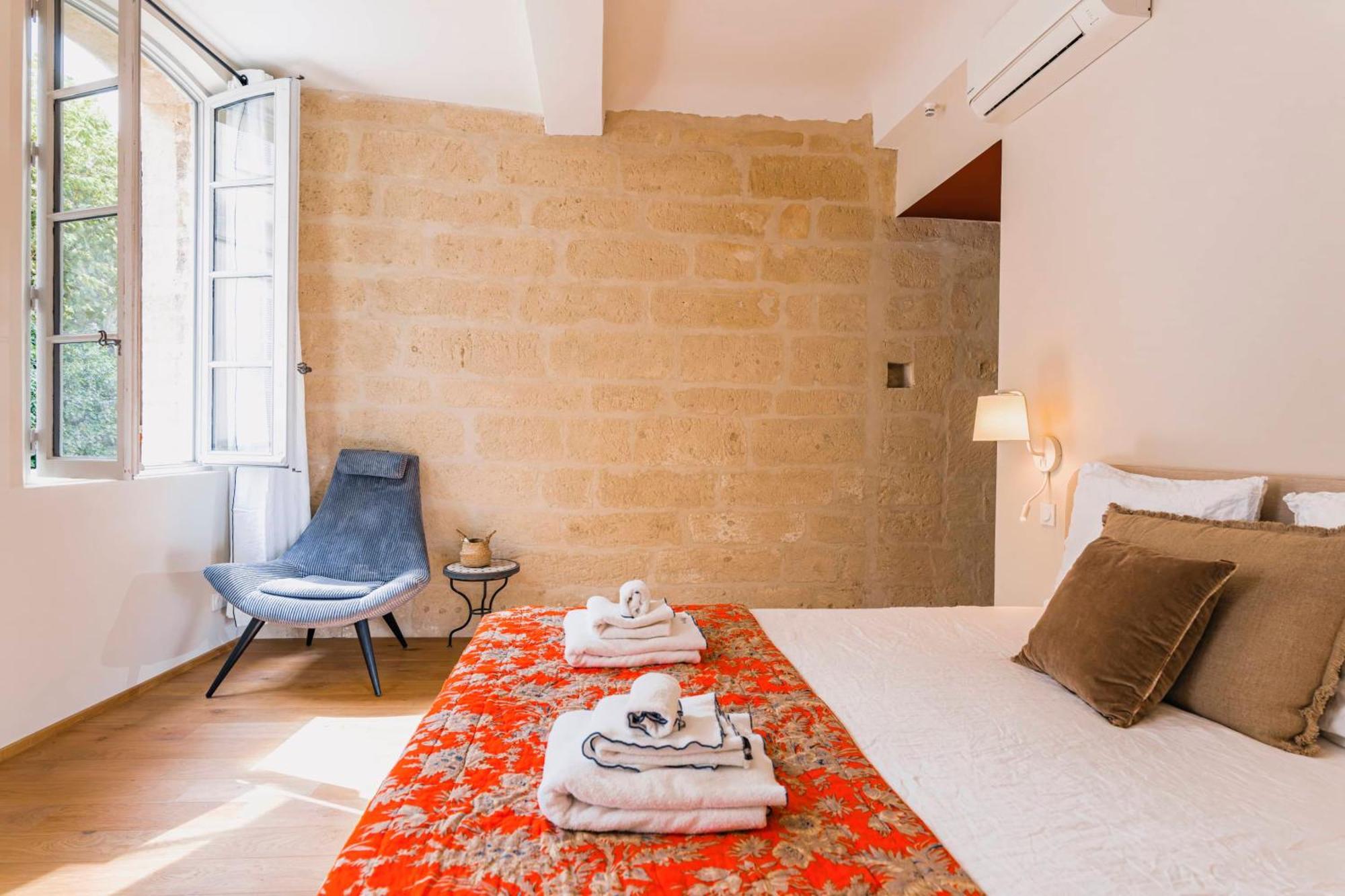 Le Petit Avignon - Chambres & Appartement A Deux Pas Du Pont D'Avignon Et Du Palais Des Papes Buitenkant foto